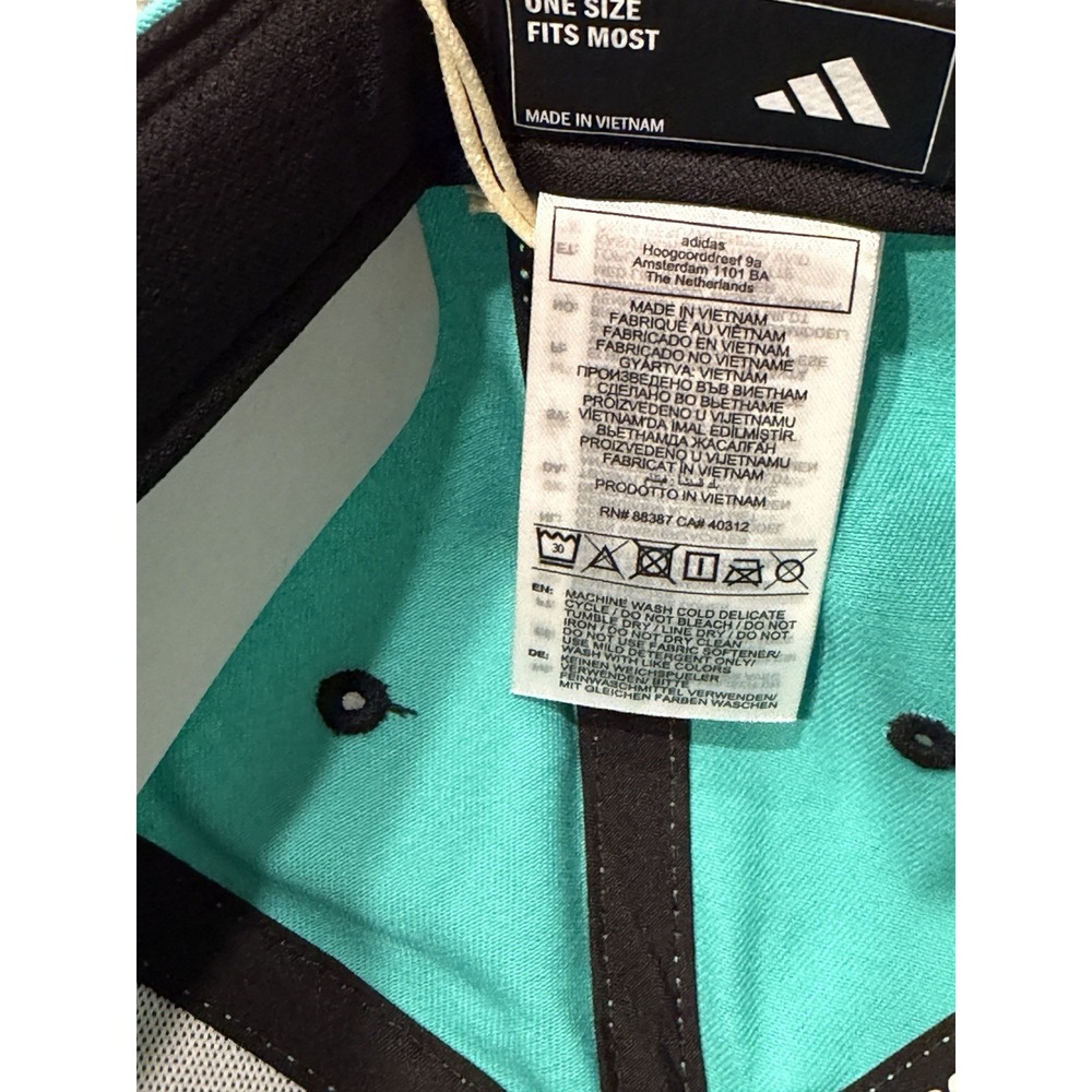 Adidas Mercedes AMG Petronas Formula One Team Las Vegas Snapback Cap KG2274 NWT - Picture 5 of 11